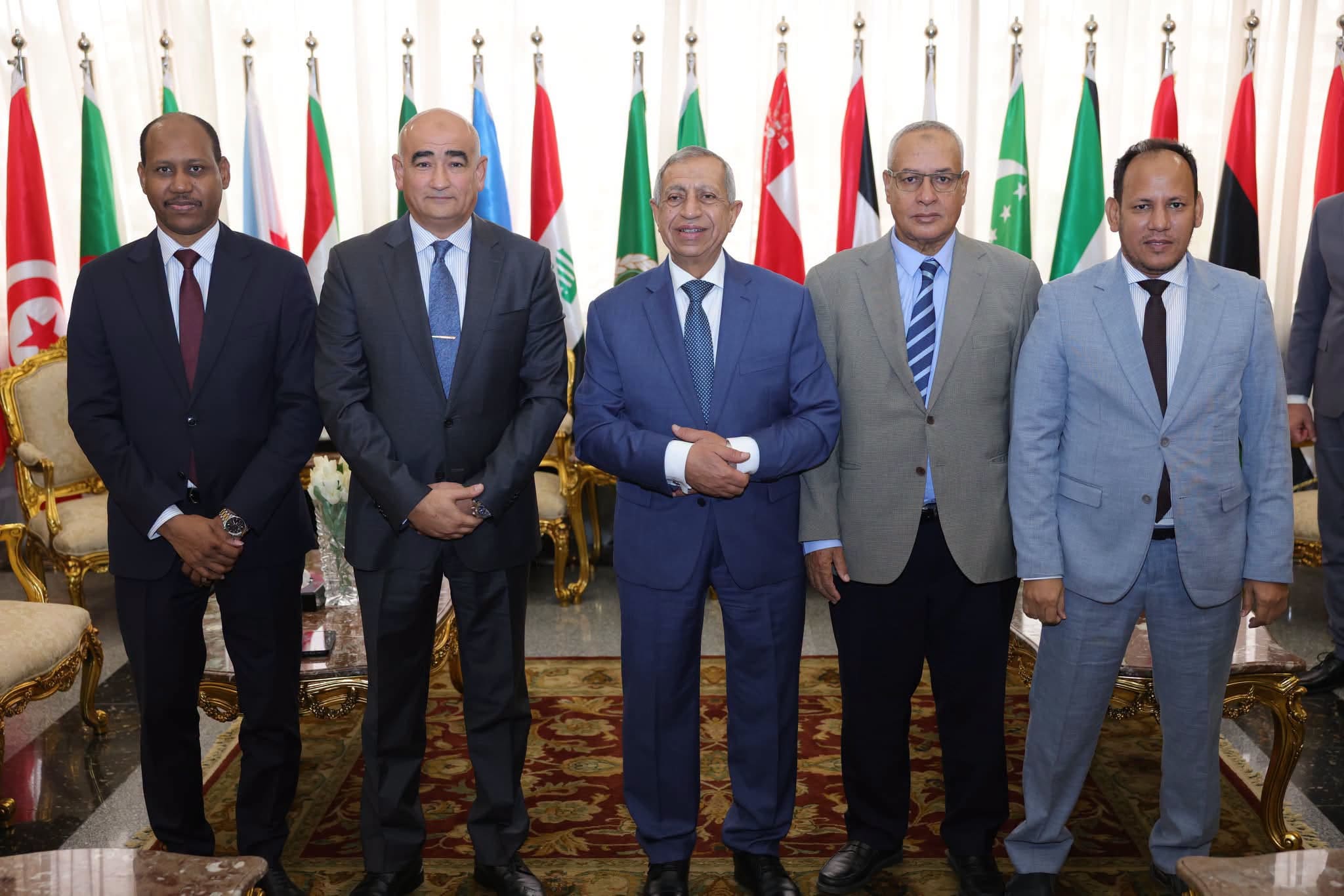 الأمين العام لوزارة الصيد يشارك في مؤتمر دولي للملاحة بالإسكندرية