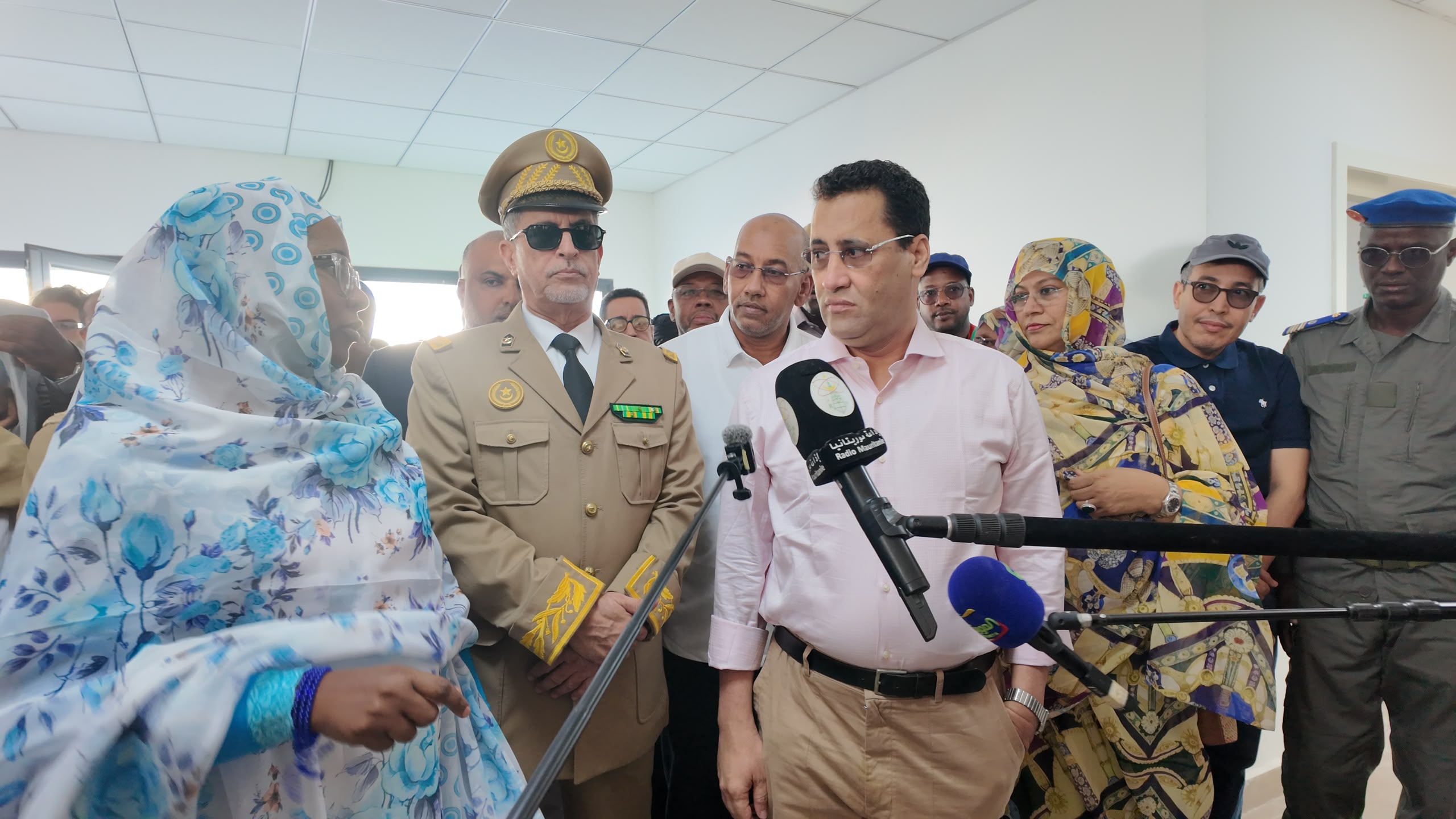 الوزير الأول يتفقد سير العمل في مشاريع البنية التحتية والخدمات الصحية بنواكشوط