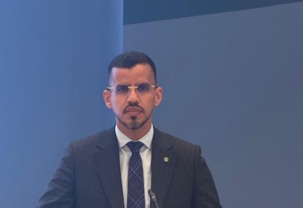 نائب برلماني يدعو إلى اعتبار تسهيل التأشيرات المرتبطة بحقوق الإنسان أولوية دولية