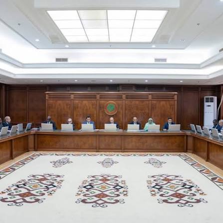 مجلس الوزراء يصادق على مشروع مرسوم لتصنيف البناء والأشغال العمومية (البيان)